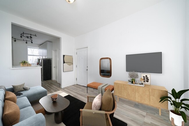 310 Paterson Plank Rd in Union City, NJ - Building Photo - Building Photo