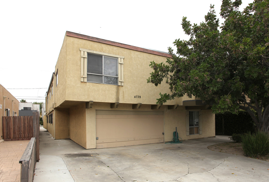 4739 Mansfield St in San Diego, CA - Building Photo