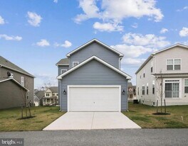 1113 Saxton Dr in Frederick, MD - Building Photo