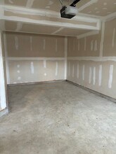 42 Honeylocust Cir in Elkton, MD - Building Photo - Building Photo