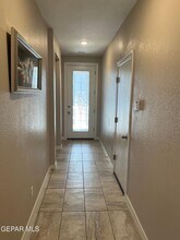 3929 Desert Bluff Dr in El Paso, TX - Building Photo - Building Photo