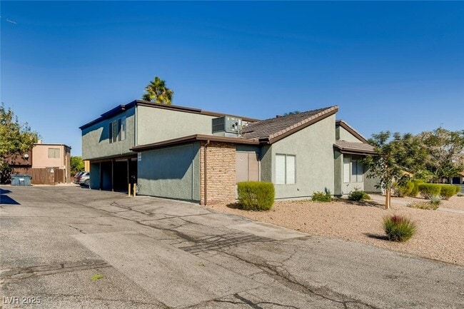 property at 1520 Hialeah Dr