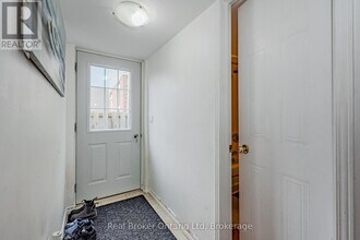 14 Southcreek Trail in Guelph, ON - Building Photo - Building Photo