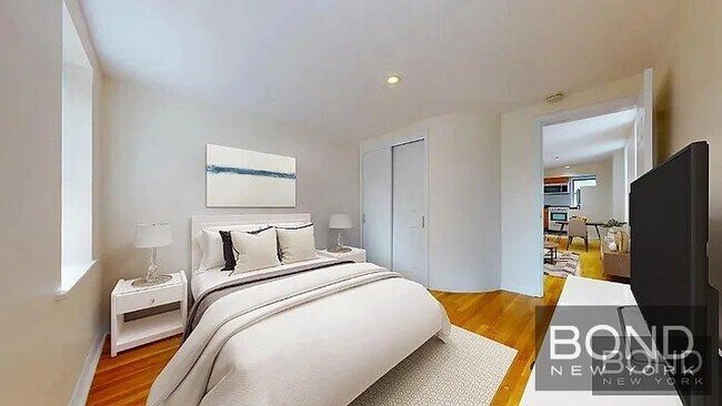 482 W Broadway in New York, NY - Building Photo - Building Photo