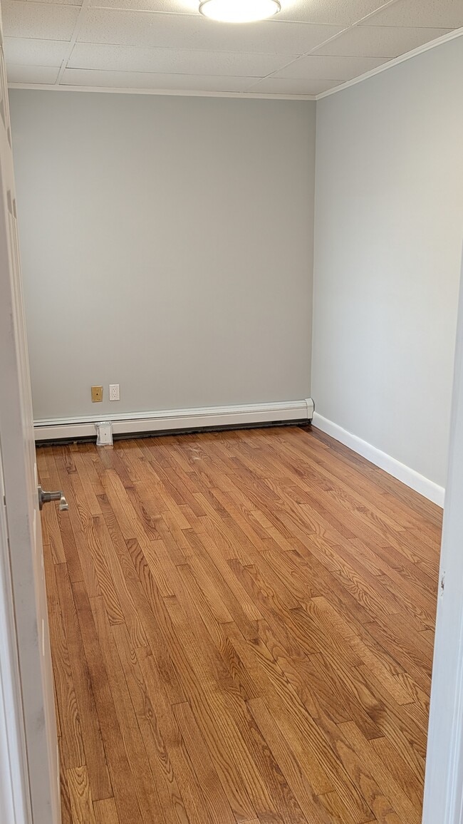 85 Brayton Ave, Unit 1 in Fall River, MA - Building Photo - Building Photo