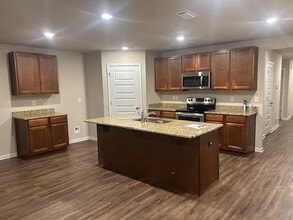 1718 Calgary Dr N in Mobile, AL - Building Photo - Building Photo