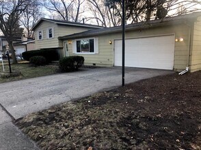 2013 Winchester Dr in Champaign, IL - Building Photo - Building Photo