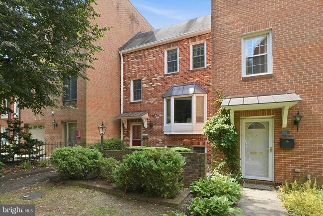 6924 Mclean Park Manor Ct