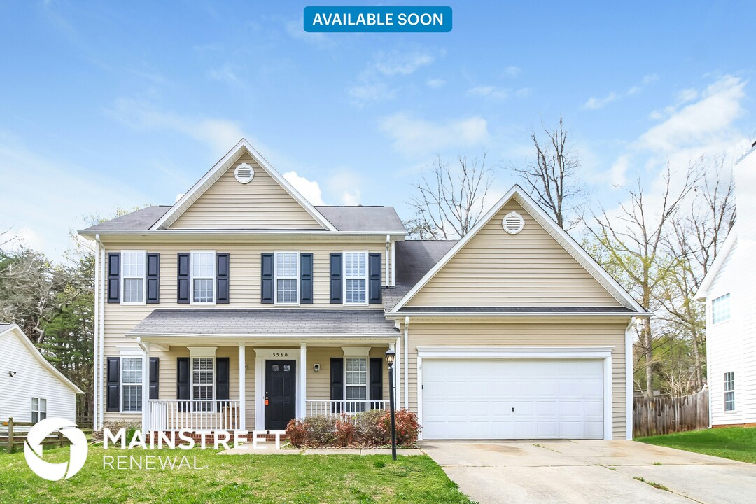 5560 Angel Oaks Dr in Winston-Salem, NC - Building Photo