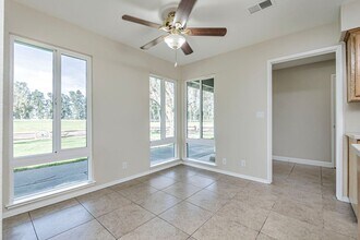 25265 Carlsbad Ave in Davis, CA - Building Photo - Building Photo