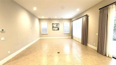 116 Joshua Tree in Irvine, CA - Building Photo - Building Photo