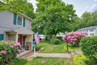 70 Cold Spring Cir in Naugatuck, CT - Building Photo - Building Photo