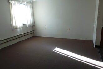 Theta House in Whitewater, WI - Building Photo - Building Photo