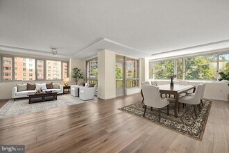 4101 Cathedral Ave NW in Washington, DC - Foto de edificio - Building Photo