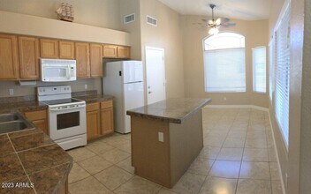 623 W Greentree Dr in Chandler, AZ - Foto de edificio - Building Photo