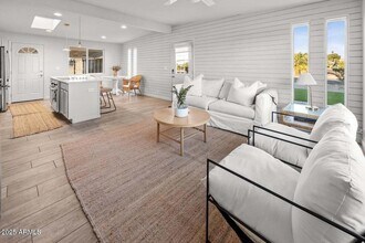 7802 E Kimsey Ln in Scottsdale, AZ - Building Photo - Building Photo
