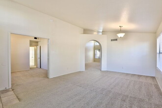 2255 E Smoke Tree Rd in Gilbert, AZ - Building Photo - Building Photo