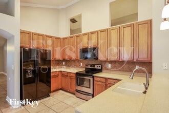 14728 Falling Waters Dr in Jacksonville, FL - Foto de edificio - Building Photo