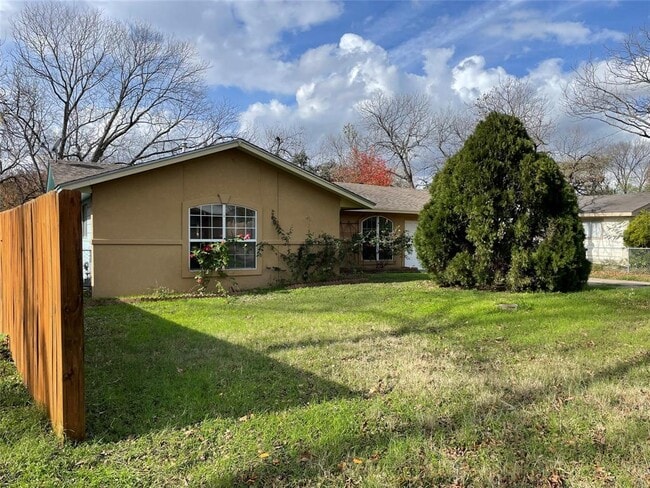 5506 Gloucester Ln in Austin, TX - Building Photo - Building Photo