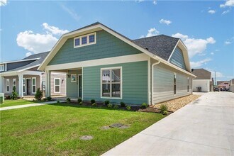 3708 S 38th St in Rogers, AR - Foto de edificio - Building Photo