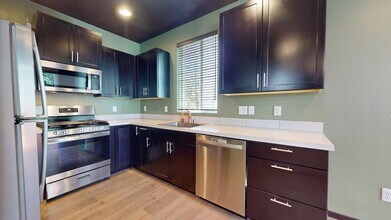 2027 SE Hopi Way in Port Orchard, WA - Building Photo - Building Photo