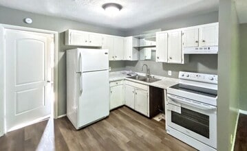 5118 Linbar Dr in Nashville, TN - Building Photo - Building Photo