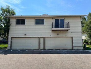 3351 S Field St in Lakewood, CO - Building Photo - Building Photo