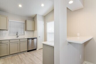 26808 Haverhill Dr in Lutz, FL - Building Photo - Building Photo