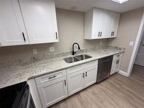 3111 Riverside Dr in Punta Gorda, FL - Building Photo - Building Photo