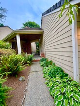 220 174th St SW in Bothell, WA - Building Photo - Building Photo