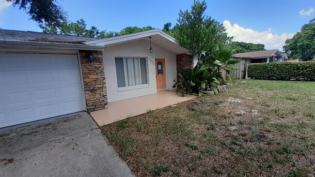 10924 Stamford Dr in Port Richey, FL - Building Photo - Building Photo