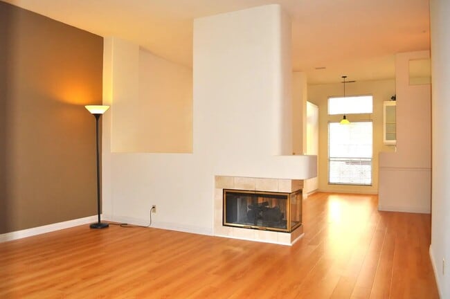 14 Cigliano Aisle in Irvine, CA - Building Photo - Building Photo