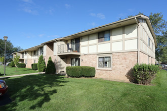 Breckenridge Apartments in Racine, WI - Building Photo - Building Photo