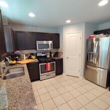 107 Gambel Oak Way in San Marcos, TX - Building Photo - Building Photo
