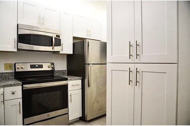 209 Foxtail Dr, Unit D2 in Greenacres, FL - Building Photo - Building Photo