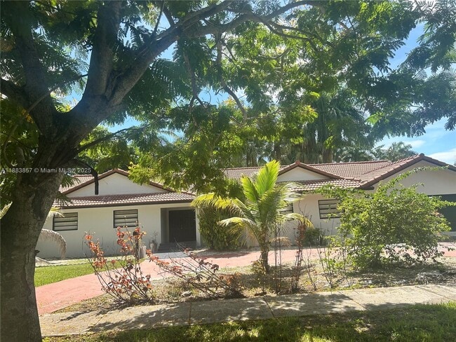 property at 15775 N Miami Ave