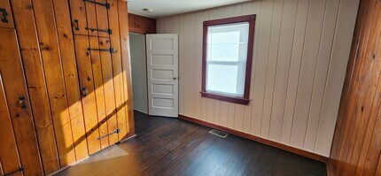 948 N Church St in Rockford, IL - Building Photo - Building Photo