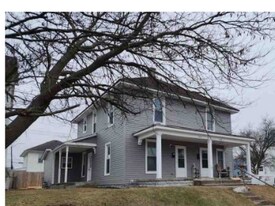 927 W Greene St, Unit 927 west green street in Piqua, OH - Building Photo