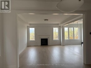 25 Spring Oak Cres in Markham, ON - Building Photo - Building Photo