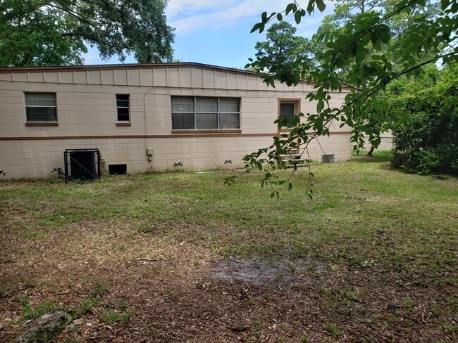 10255 Swarthmore Dr in Jacksonville, FL - Building Photo - Building Photo