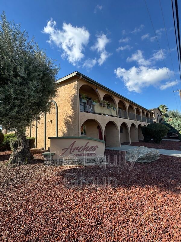 property at 1320 W Vassar Ave