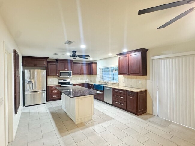 4816 S Taylor Dr in Tempe, AZ - Building Photo - Building Photo