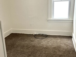 1318 W 11th St, Unit 1 in Erie, PA - Foto de edificio - Building Photo