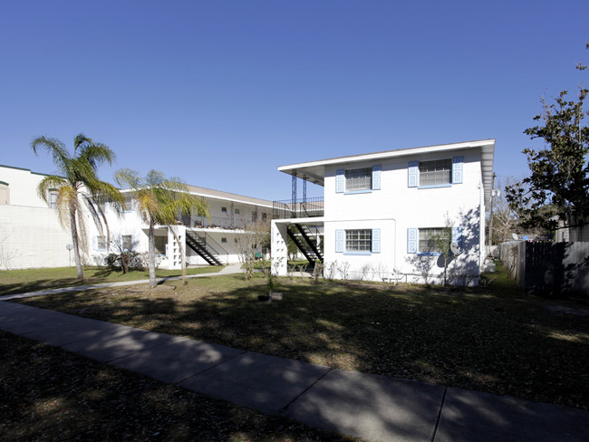 Rainbow Manor in St. Cloud, FL - Foto de edificio - Building Photo