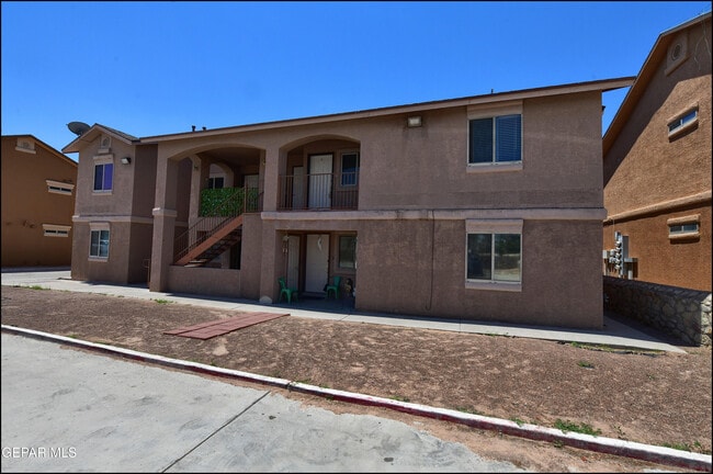 property at 3404 Blue Earth Ln
