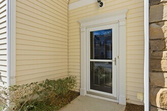 956 Shining Wire Way in Morrisville, NC - Foto de edificio - Building Photo