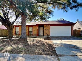 14006 Pinewest Ct in Houston, TX - Building Photo