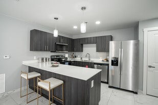 Monarch Apartments in Pharr, TX - Building Photo