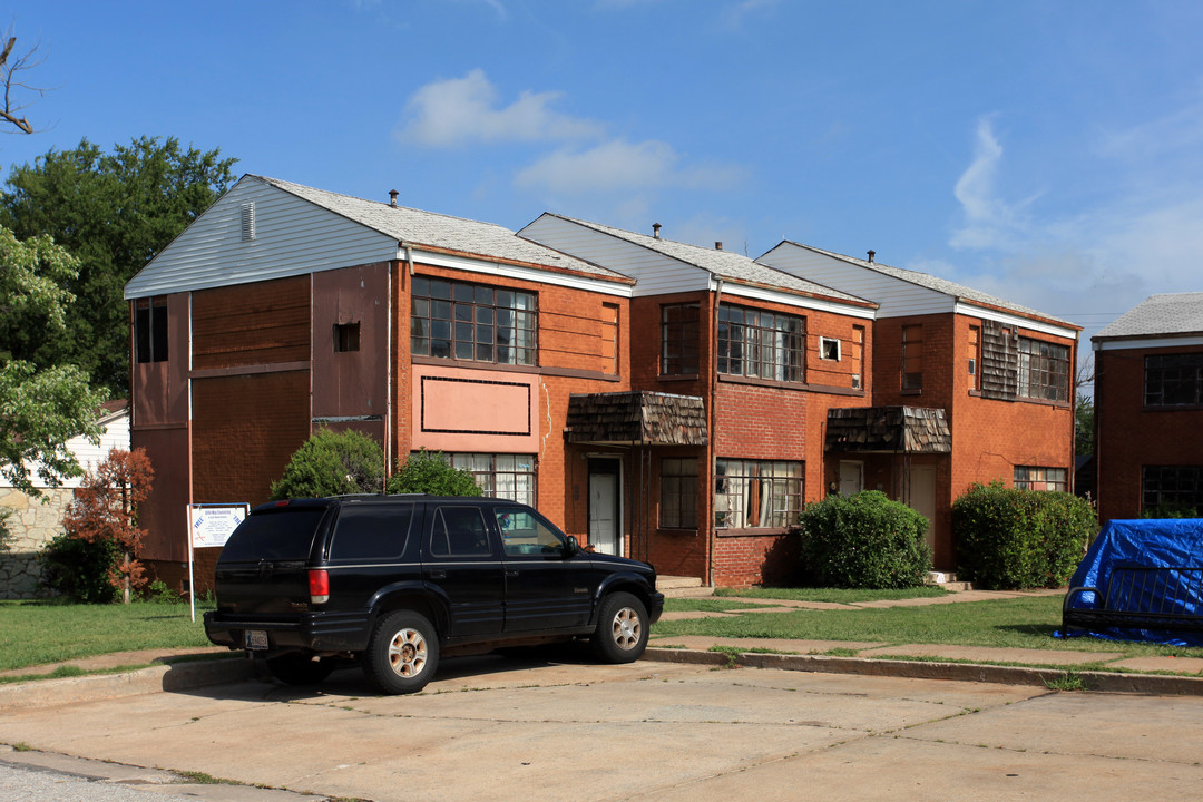 1921-1931 NE 25th St in Oklahoma City, OK - Building Photo