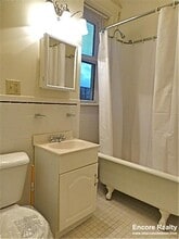 111 Park Dr in Boston, MA - Foto de edificio - Building Photo